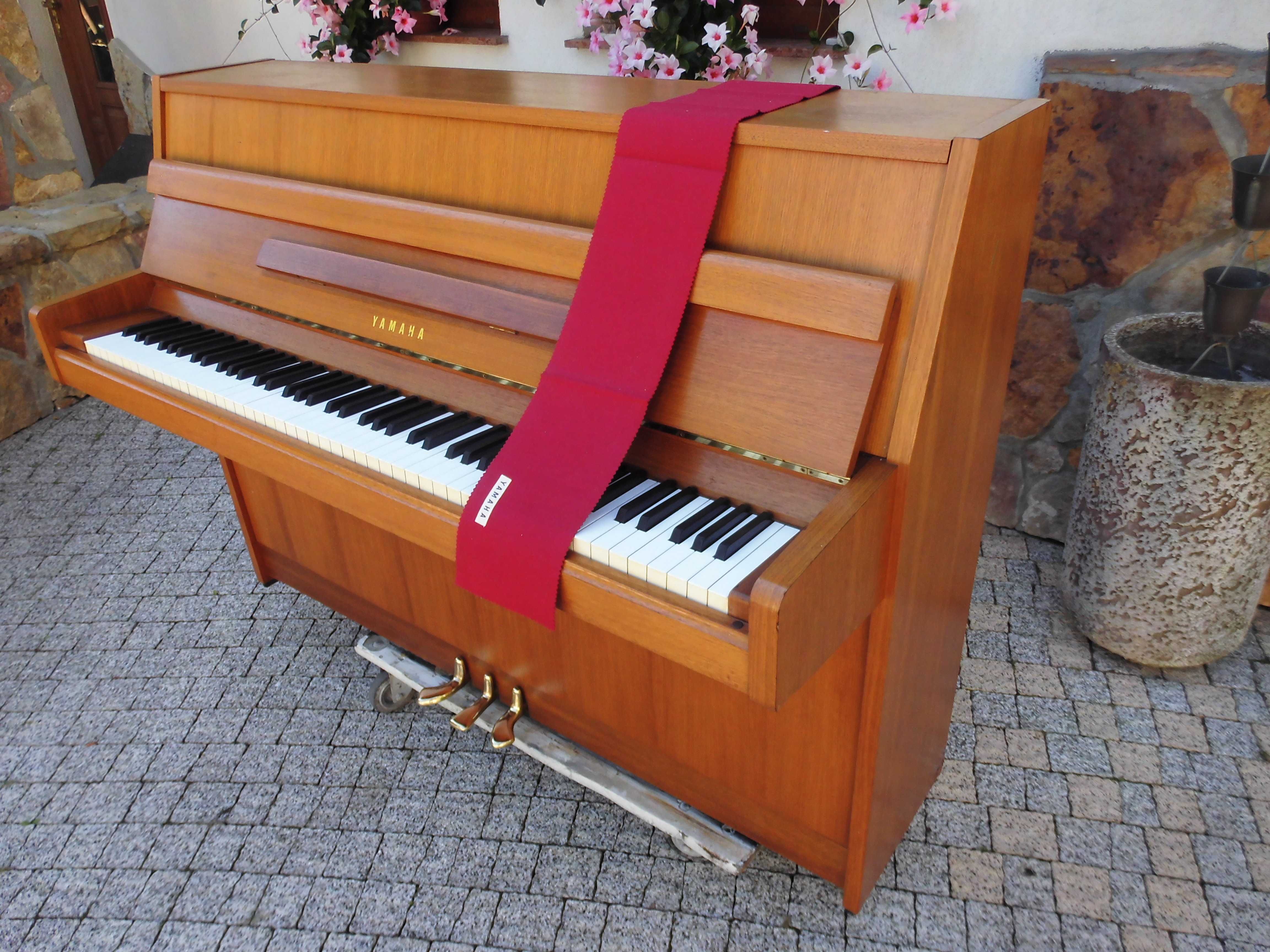 Japan pianino Yamaha C108 w oryginale na gotowo z gwarancją