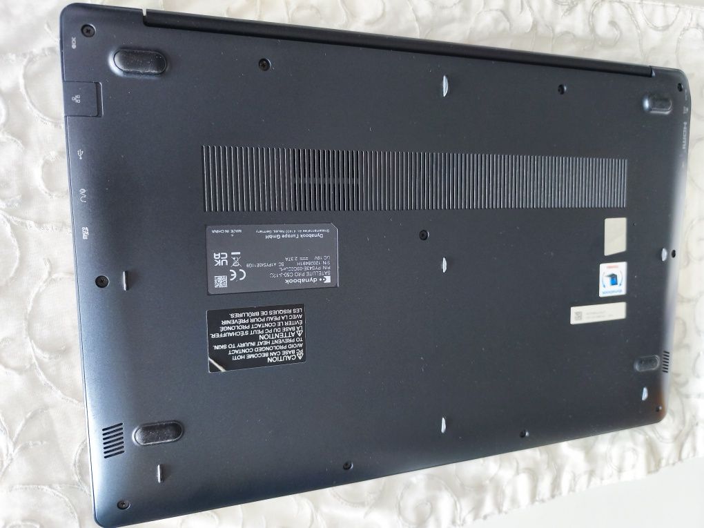Toshiba laptop Dynabook Satelite Pro c50-j-12c