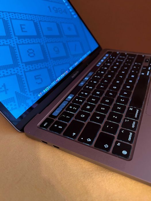MacBook Pro 13" (A2338) – M1 / 16 GB RAM / 1 TB SSD