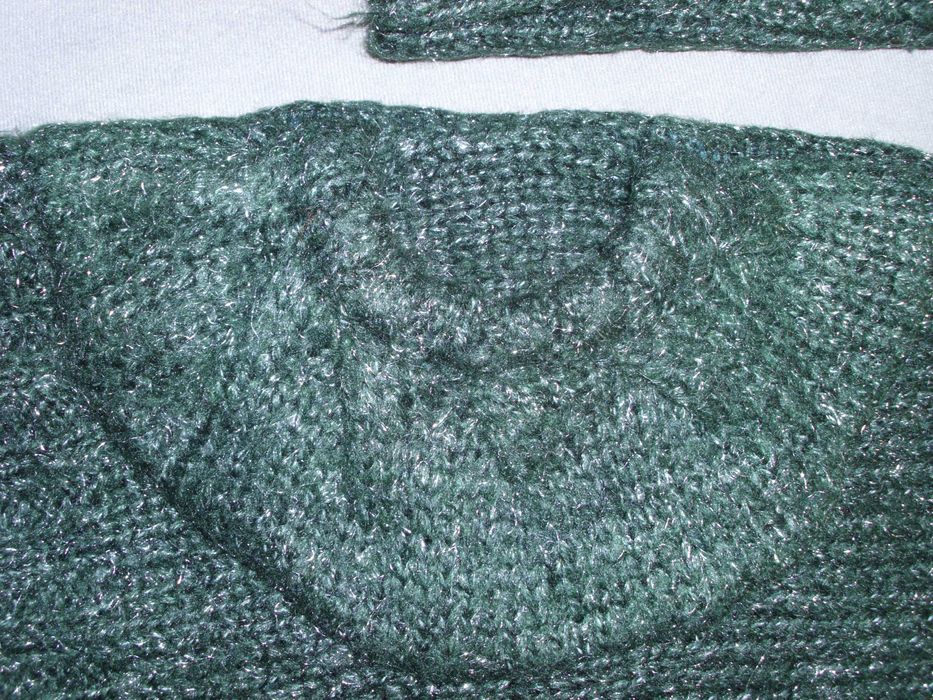 Sweter modny zieleń butelkowa miękki M/L stan bdb wyprzedaż