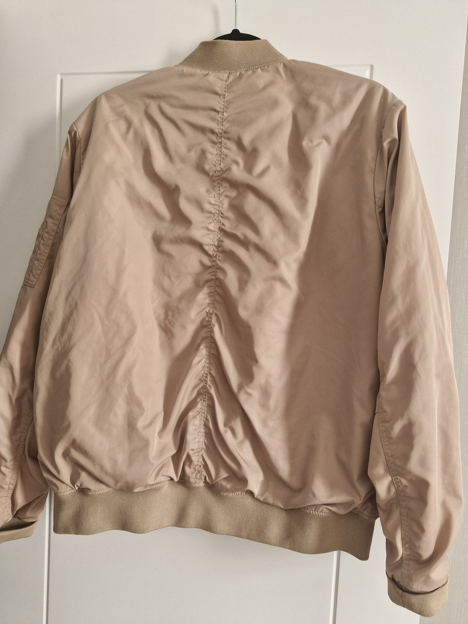 Бомбер жіночий H&M