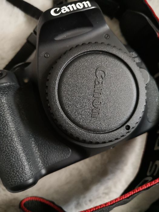 Aparat fotograficzny Canon EOS 600D Czarny + obiektyw 18-55mm