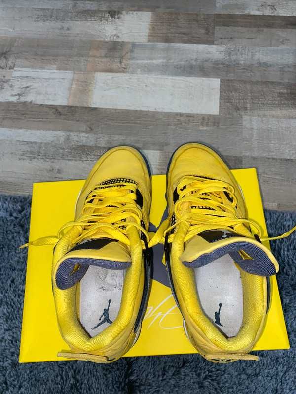 Jordan 4 Retro Lightning  44 EU / 10US / 28 CM