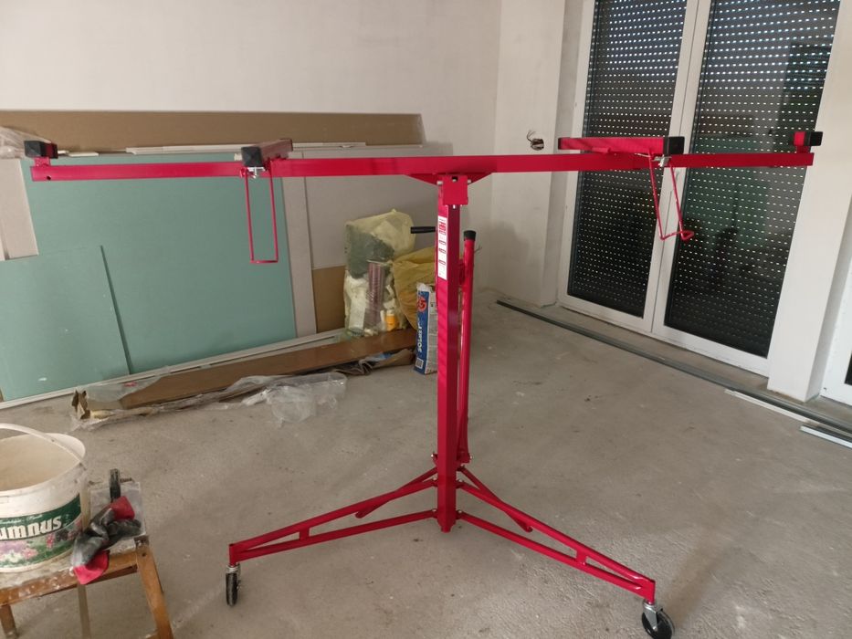Podnośnik do płyt gipsowych