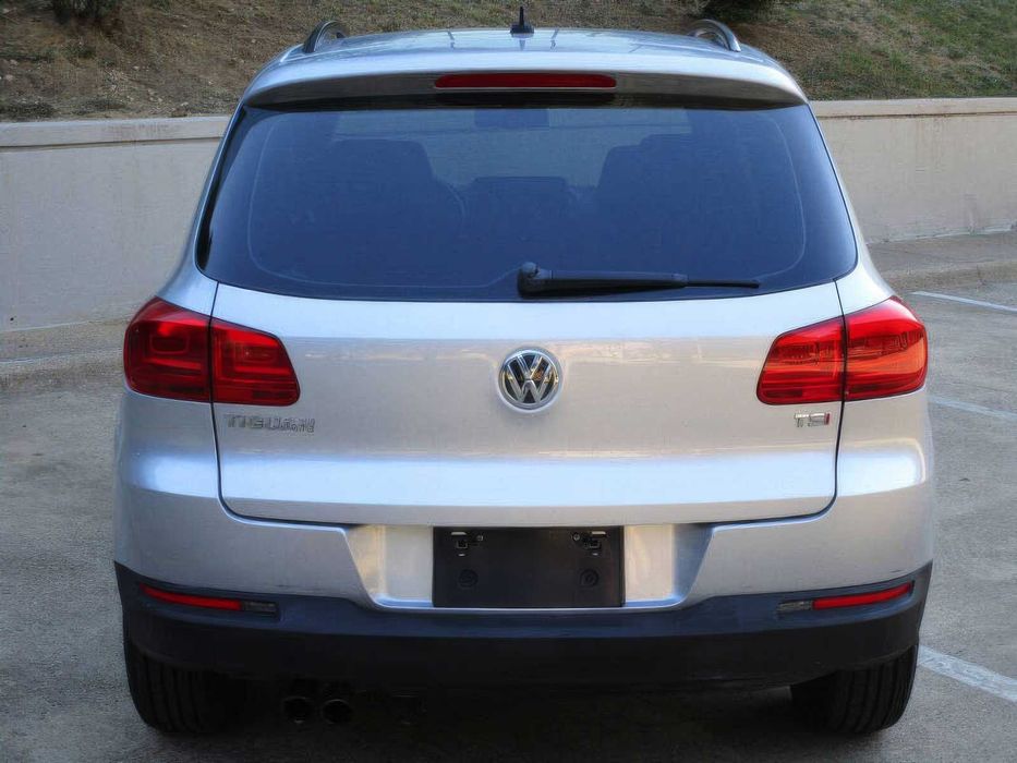 Volkswagen Tiguan      2016