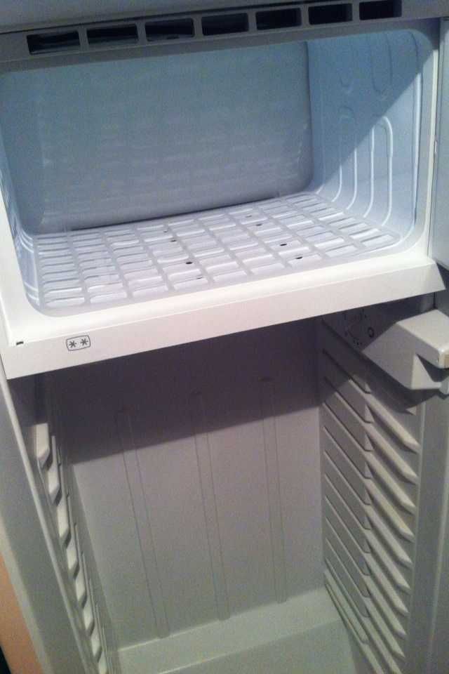 Холодильник айвори Днепр Vita Nova под ремонт компрессор Electrolux