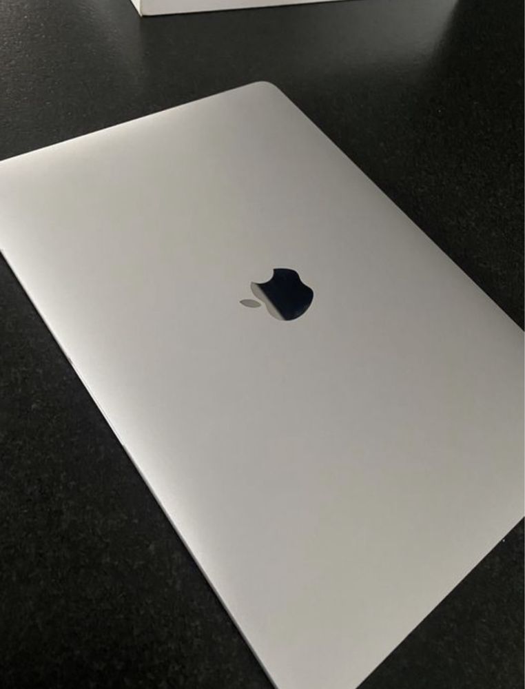 MacBook Pro (13-inch, 2017)