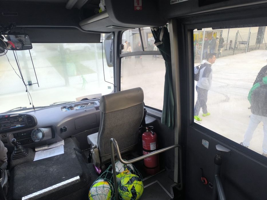 Autocarro 28 lugares