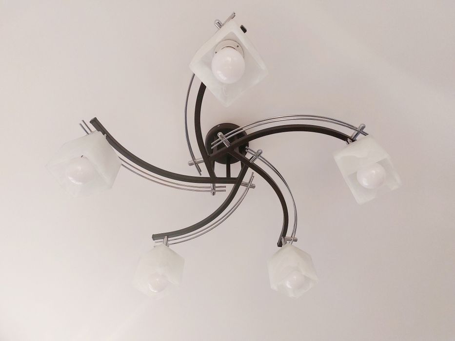 Żyrandol/ lampa wiszaca