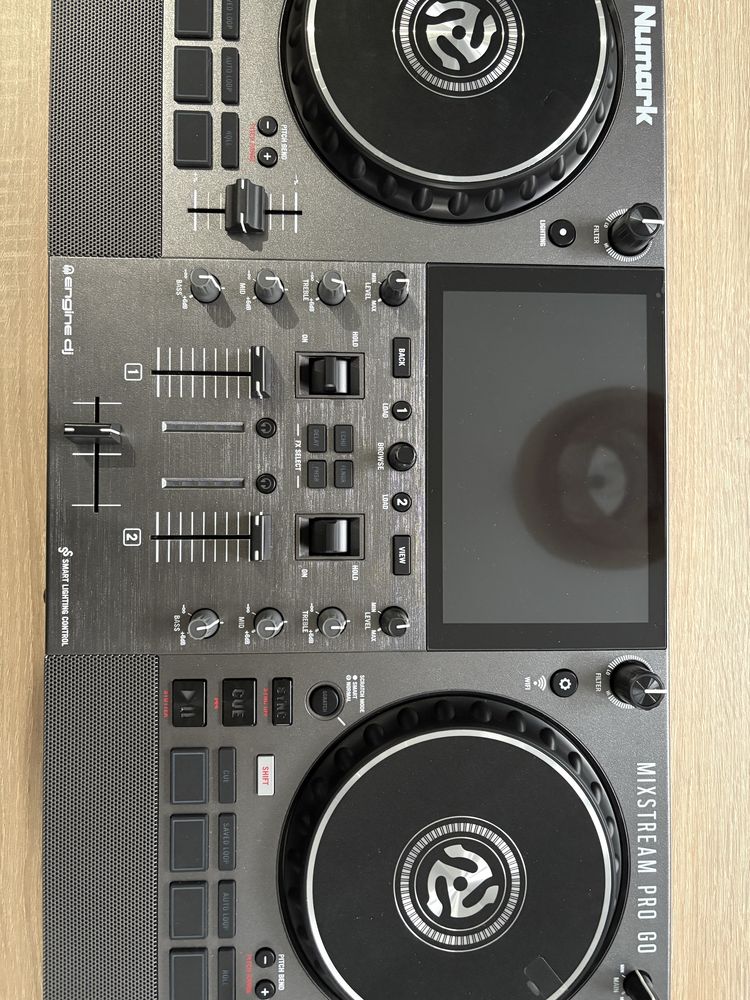 NUMARK MIXSTREAM PRO GO kontroler dla DJ + case