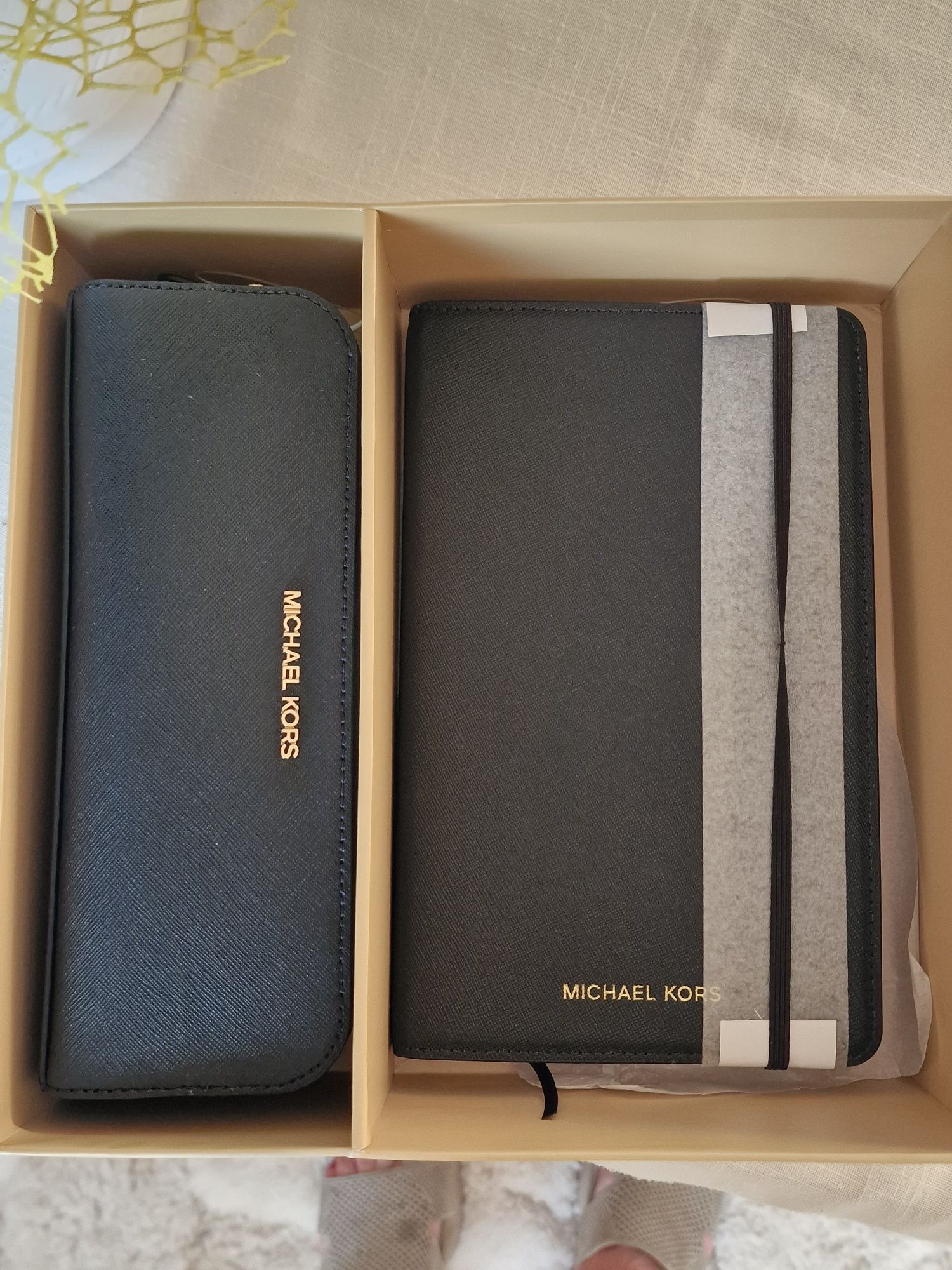 Michael Kors- zestaw upominkowy, kosmetyczka, notes