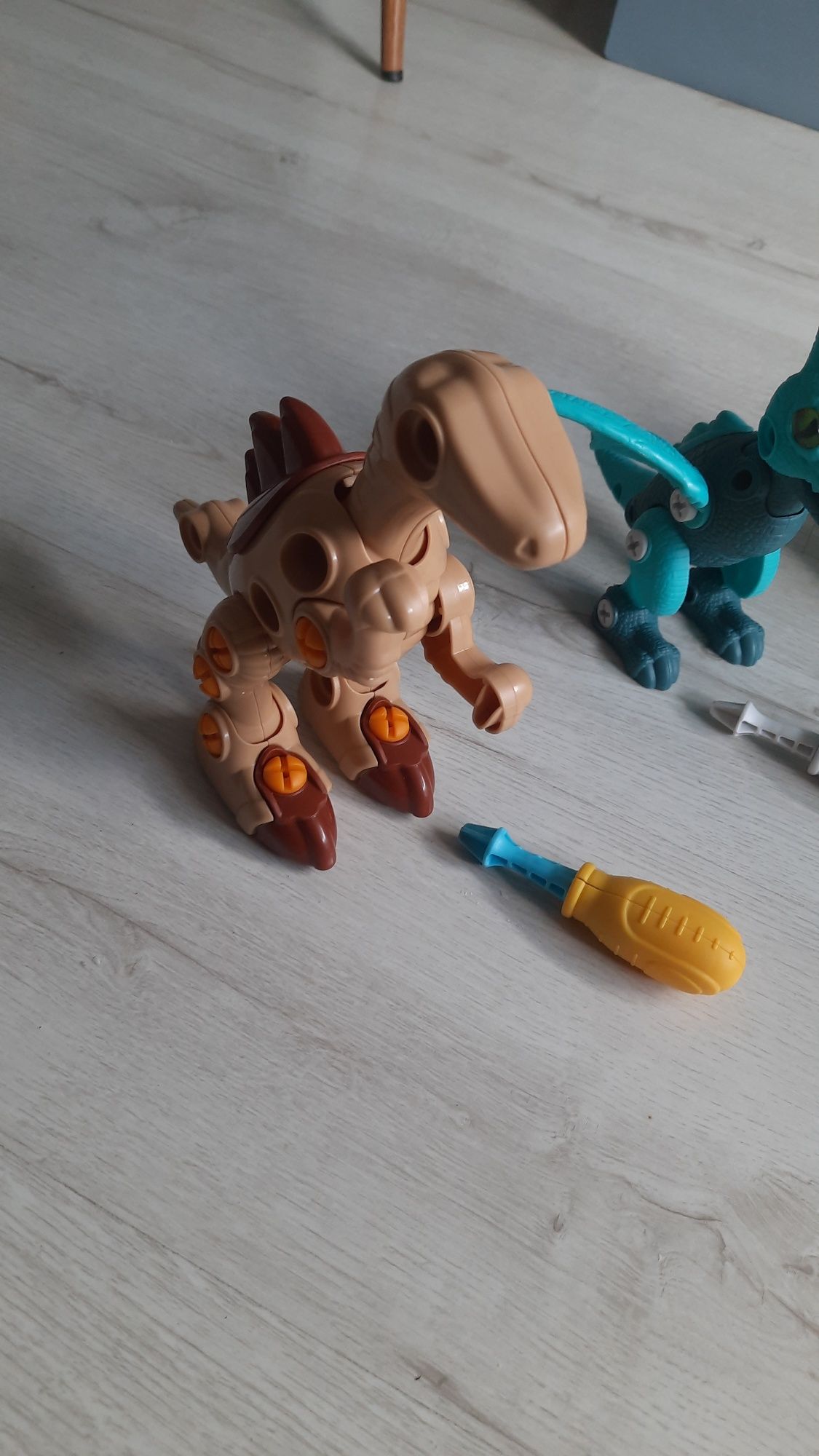 Zestaw dinozaurów do skręcania 3 sztuki Diplodok T-Rex Pterodaktyl