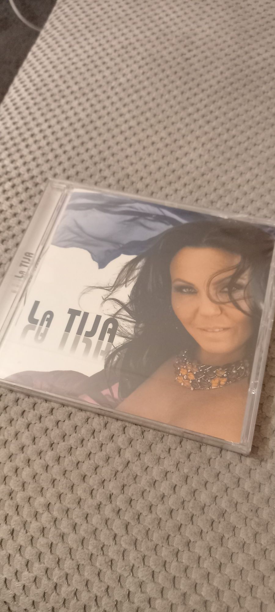 La Tija  cd    .