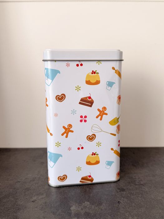 Puszka kuchenna biała