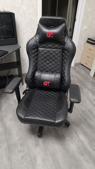 Геймерське крісло GT Racer