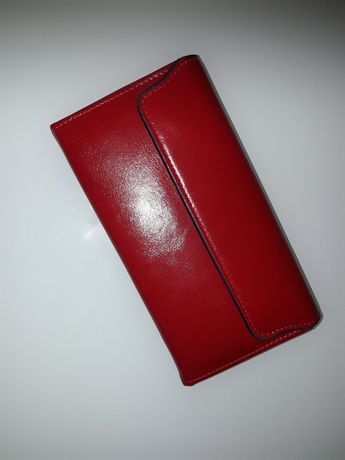 Красный кошелёк кожаный