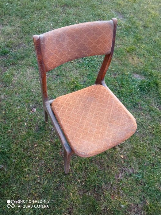 Krzesła Aster do renowacji