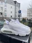 Buty Nike Air Max 2090 (Gs) 38,5 White/White/Wolf Grey