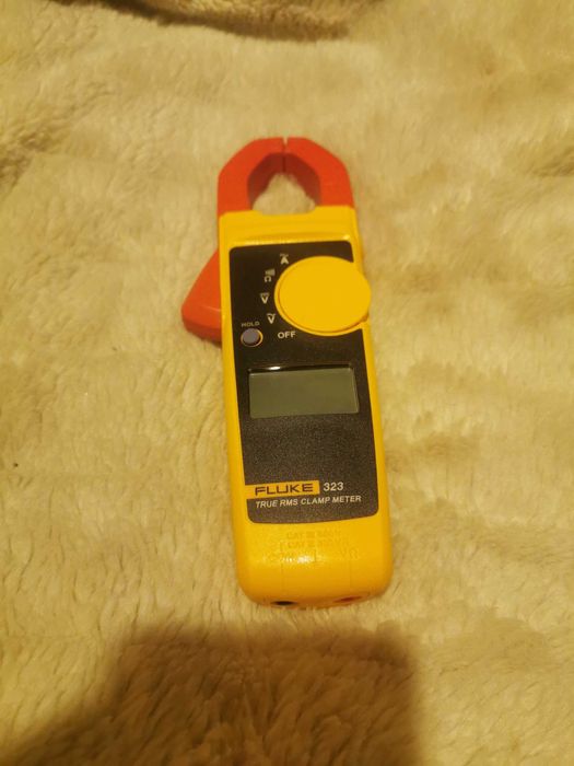Miernik cęgowy Fluke 323 multimetr