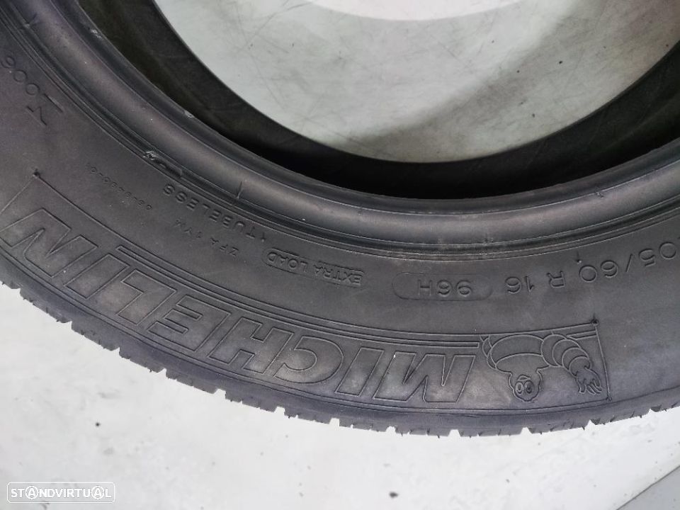 2 pneus semi novos 205-60r16 michelin - oferta dos portes 85 EUROS