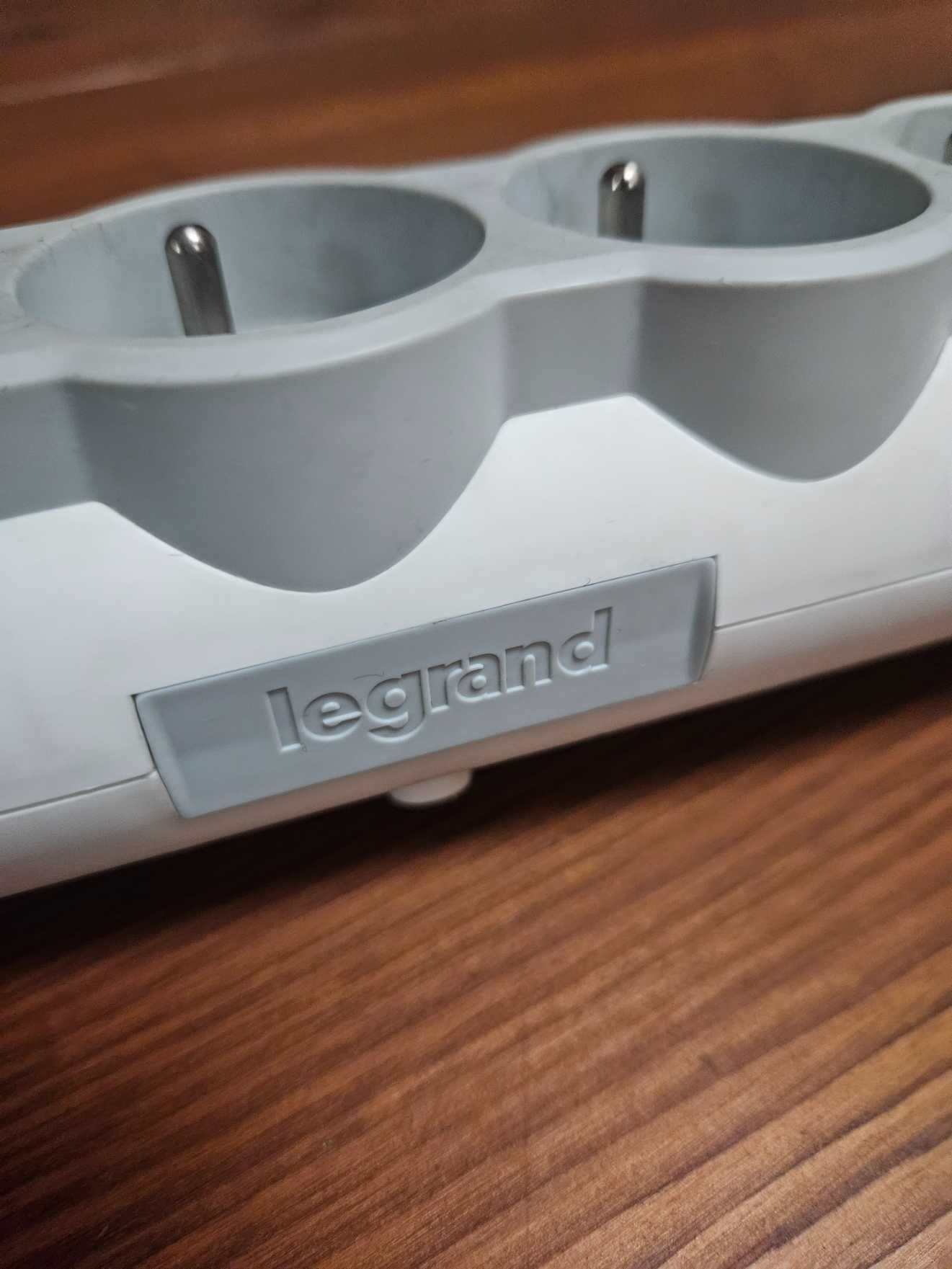 Legrand Przedłużacz z wyłącznikiem Legrand 6G 2P+z 1,5m