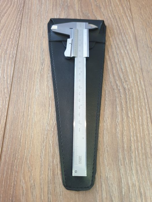 Precyzyjna profesjonalna suwmiarka Würth (Wurth) 0-150mm ±0,05mm etui