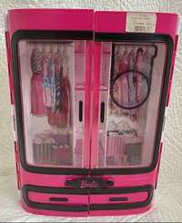 Игровой набор Barbie Шкаф-чемодан с одеждой и аксессуарами