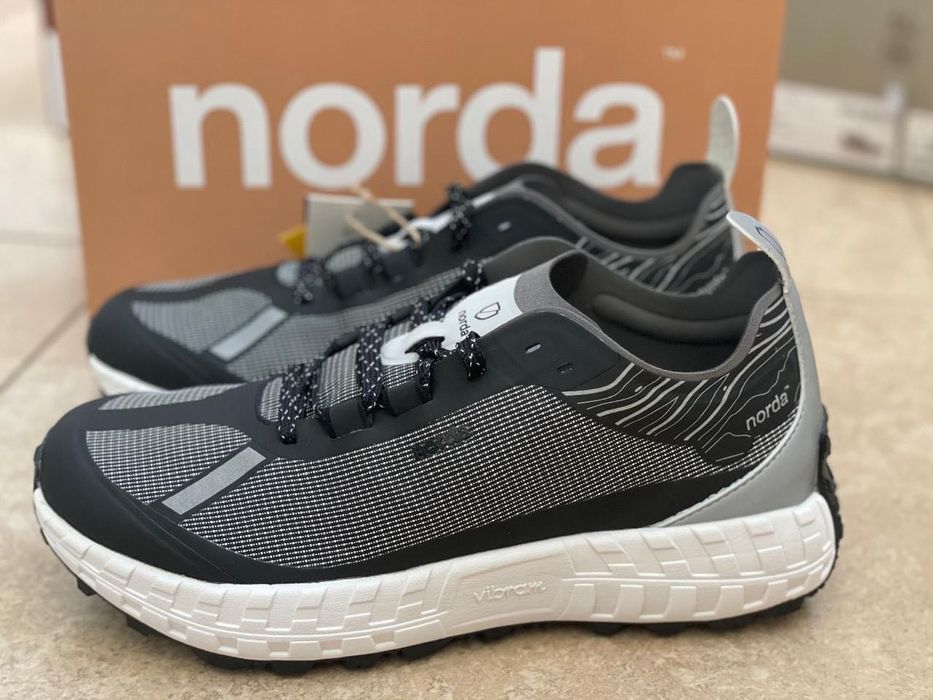 Трекінгові кросівки Norda 42 2/3