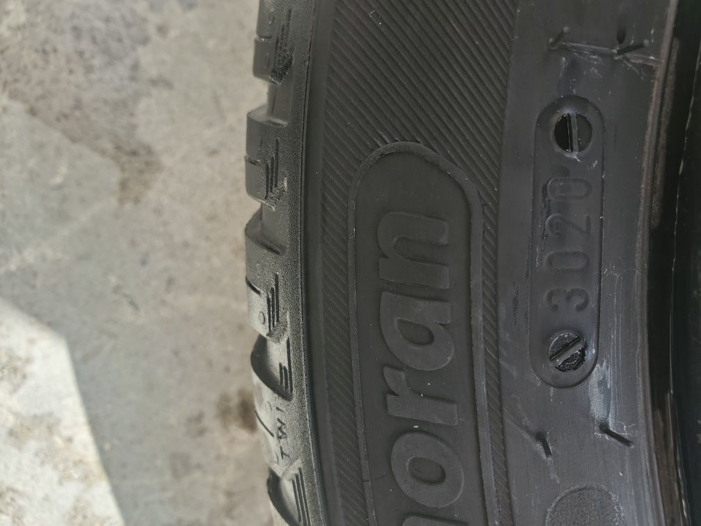 Шини 185/55 R15. Всесезонні.