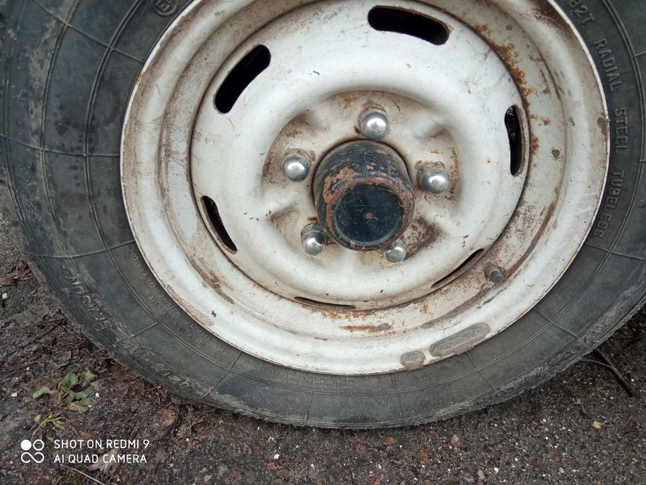 Ступиці Москвич Ваз Волга,Ресори Москвич Диски, Камери Колеса взборі к