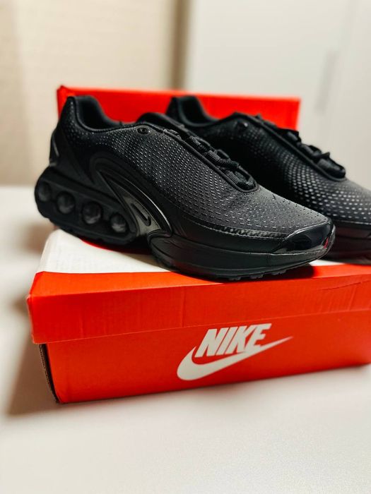 Nike dn size 42 ( 2 кольора у наявності)