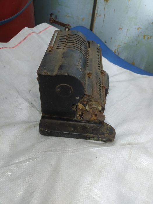 Продам старый арифмометр Феликс