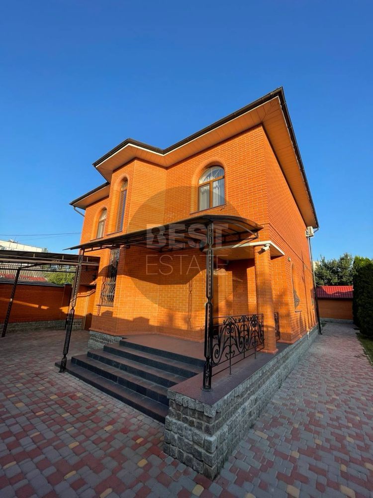 Продам дом пос. Кирова, Салтовка, Ак. Павлова , 180 м2 , 6 соток