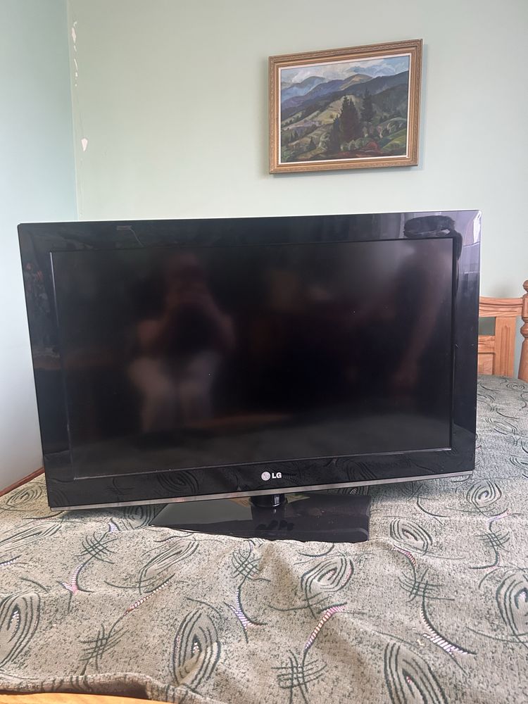 Телевізор LG 32. Без поломок . Відмінний стан. Ціна 2000