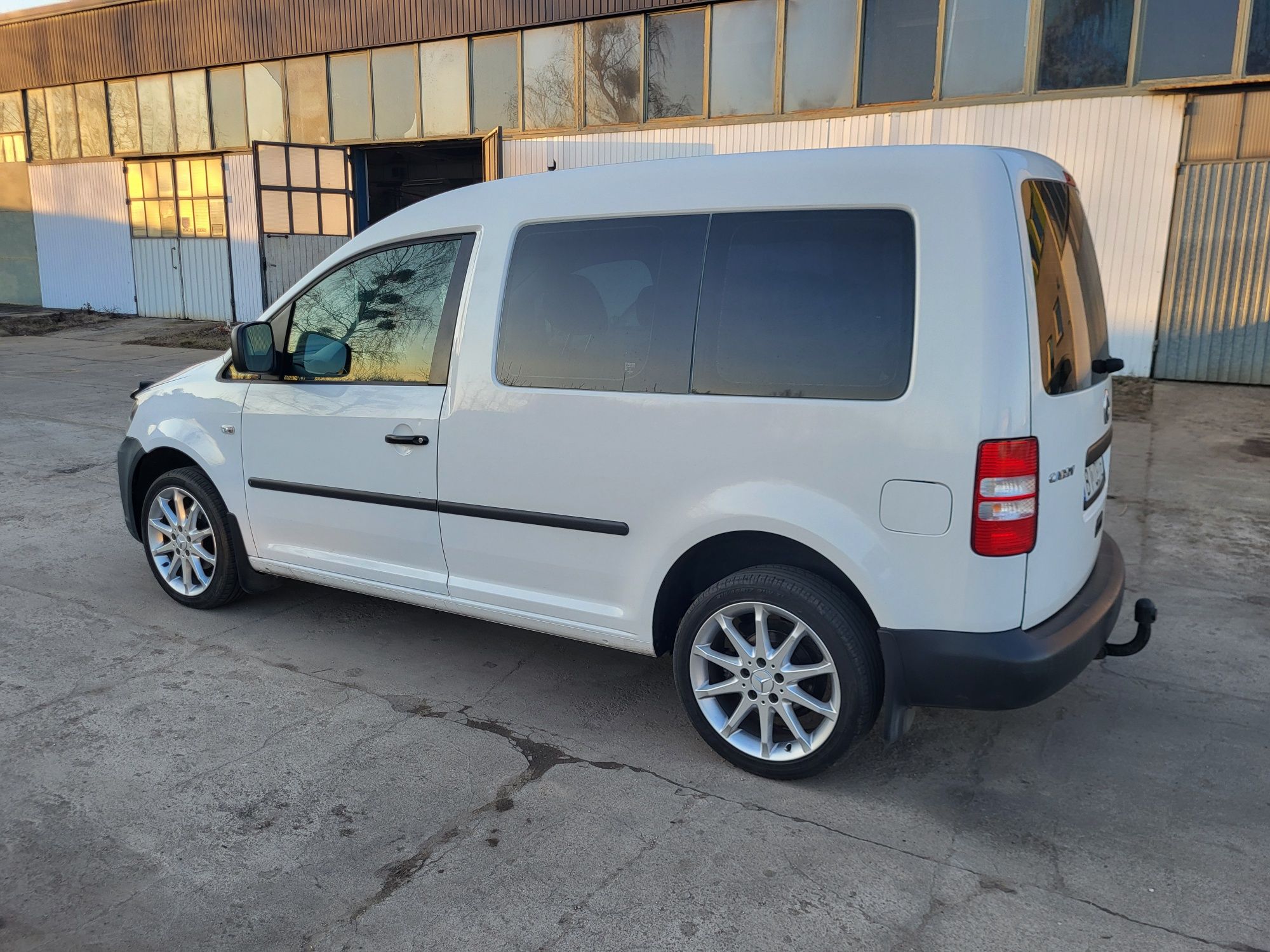 Caddy  5 osobowy