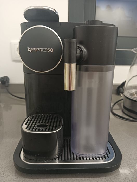 Máquina de Café Cápsulas Nespresso DeLonghi Gran Lattissima EN650.B Pr