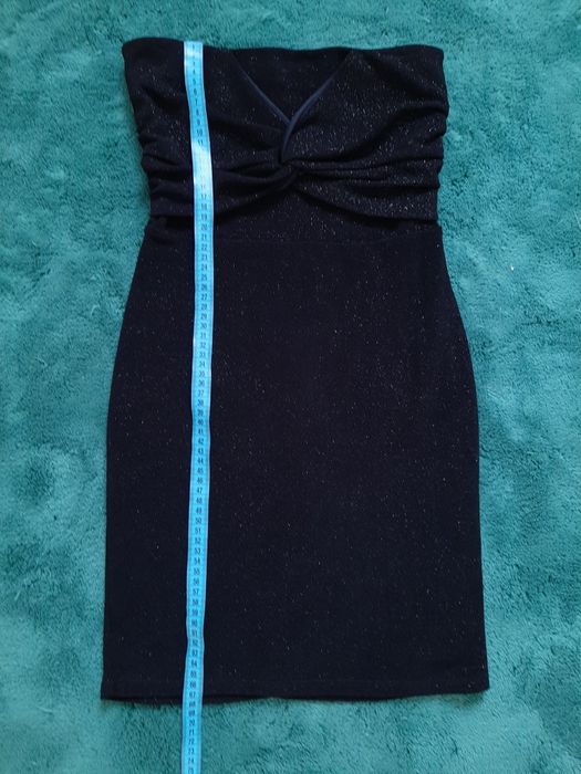 Czarna sukienka Bershka XS