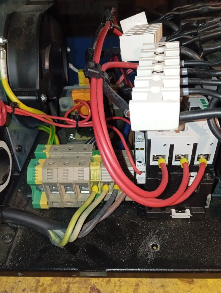 Transformator 400V na 160do 230V 29kW nowy9