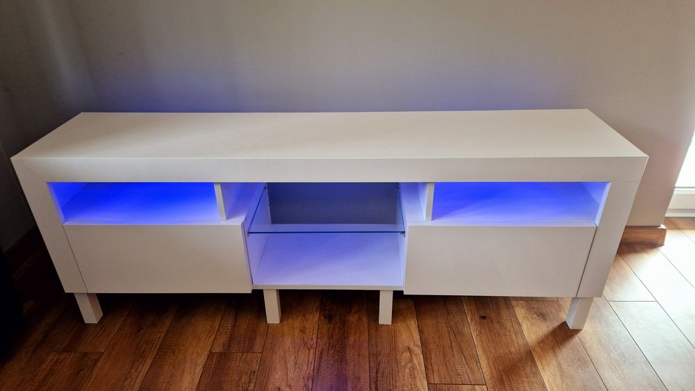 Szafka RTV pod telewizor podświetlana