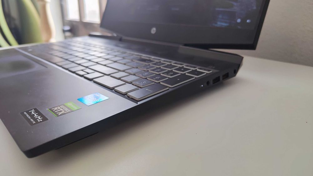 Hp Victus 15 Gaming (11th+12gb+RTX 3050)