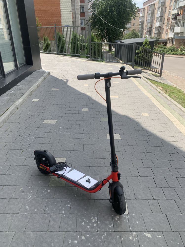 Елетросамокат ninebot d38e