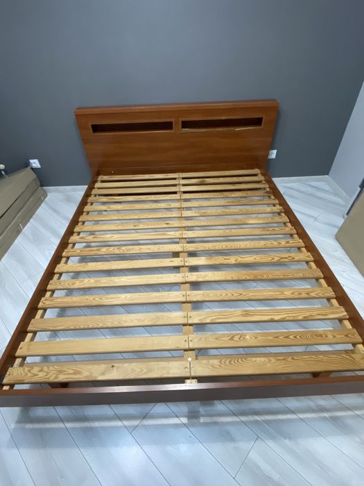 Продам ліжко 200x160 + матрац