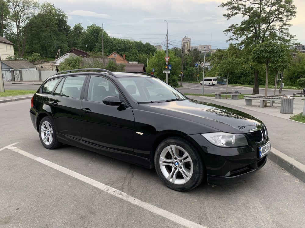 Продам BMW 3-series 320D