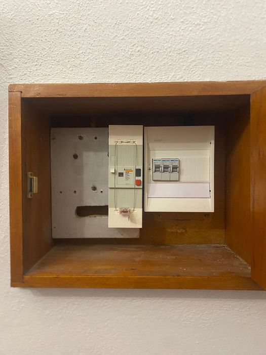 Serviços de eletricidade 24 horas. Orçamentos gratuitos.