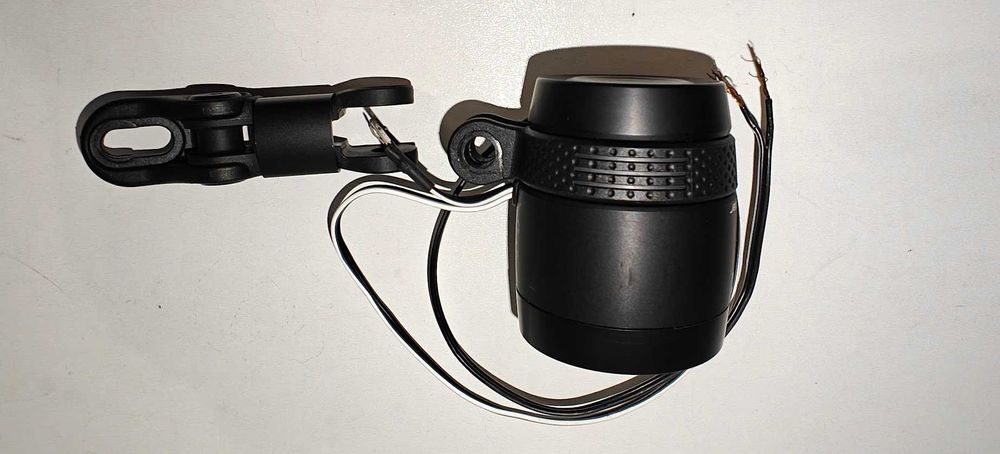 Lampka przednia Busch & Muller Lumotec IQ X czarna
