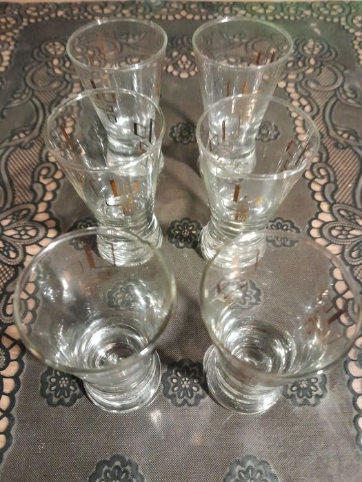 Stare ozdobne kieliszki prl