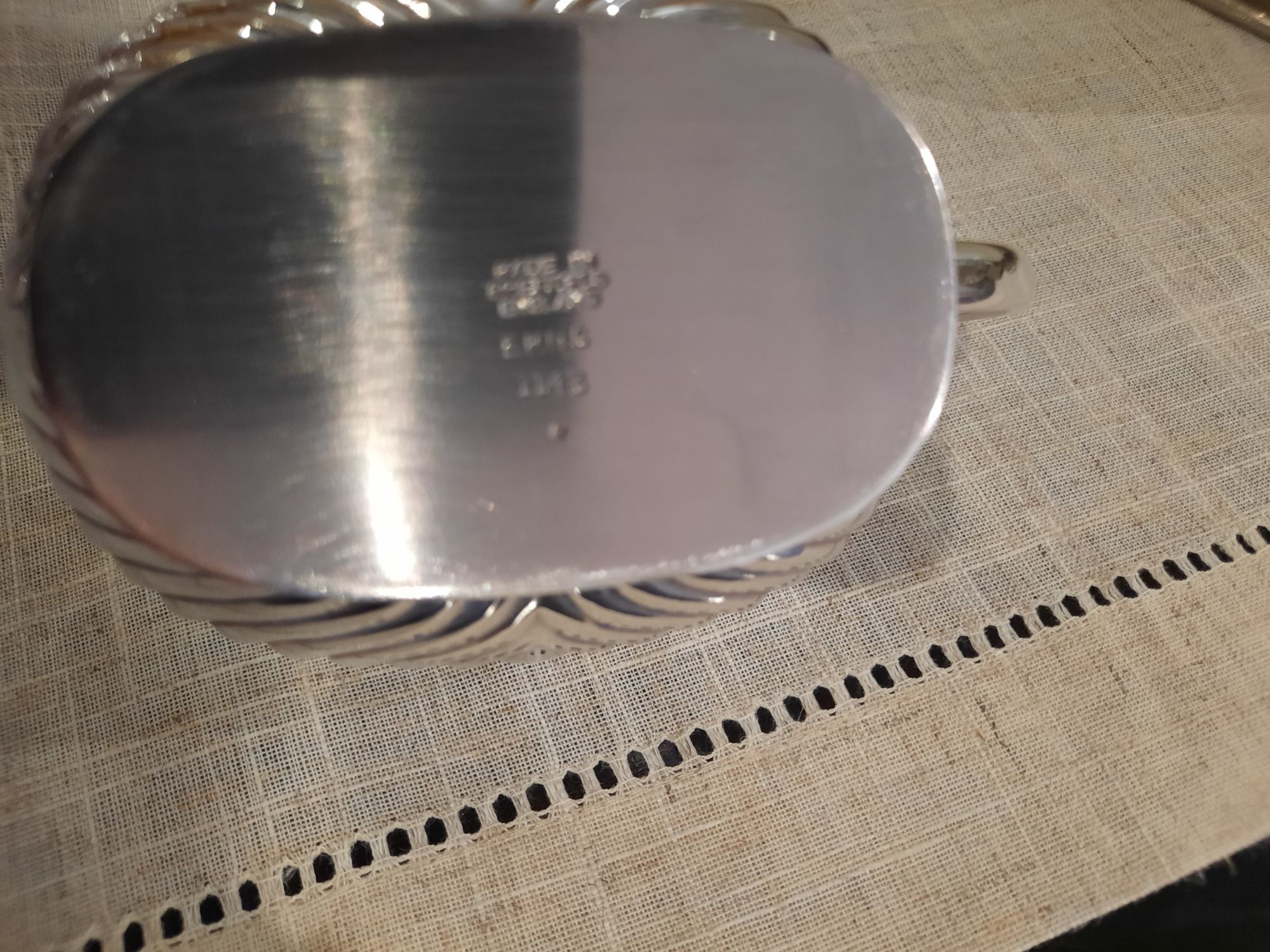 Vendo serviço  de chá  banhado com plata inglesa.