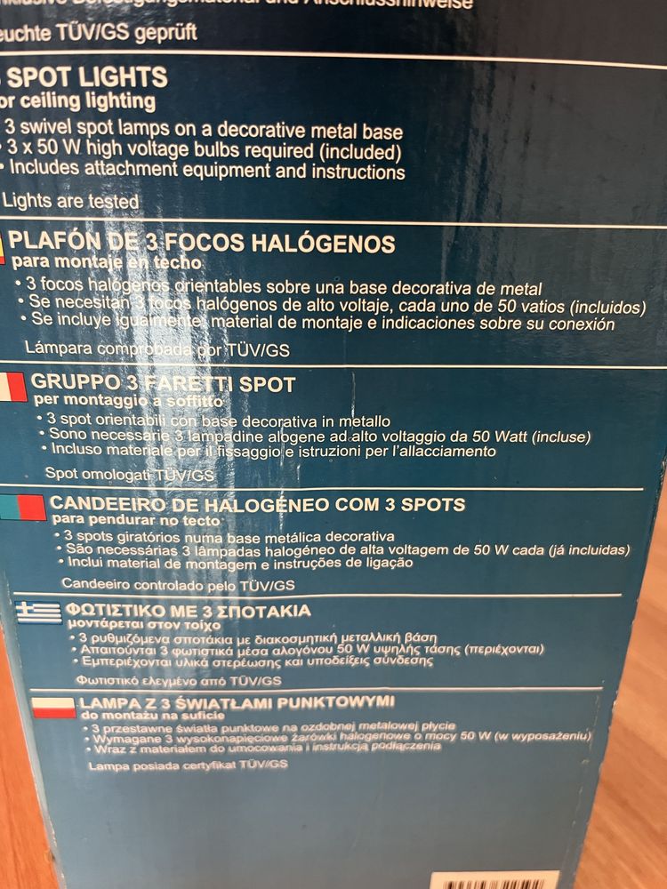3 candeeiros / spots de teto