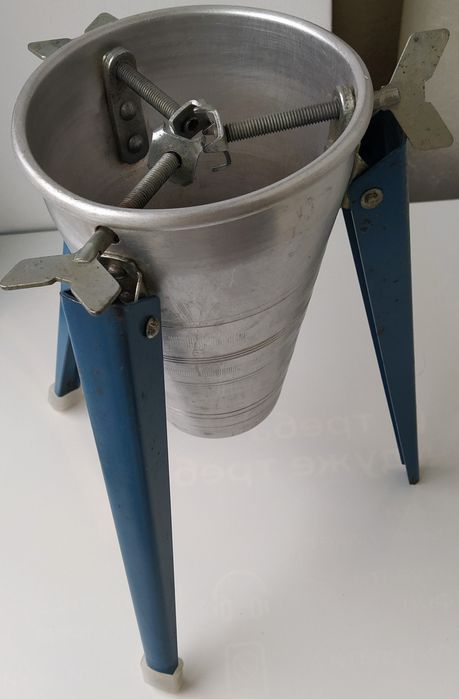 Підставка відро тринога для ялинки