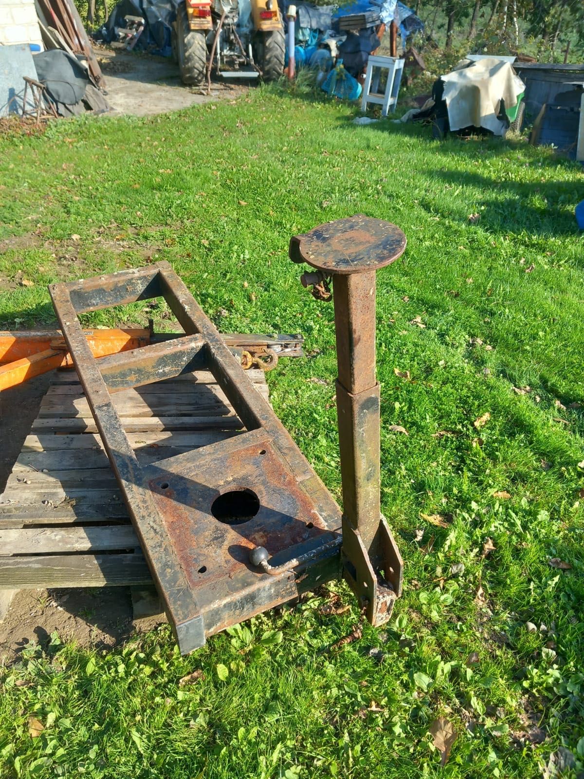Dźwig żuraw z wyciągarka elektryczną